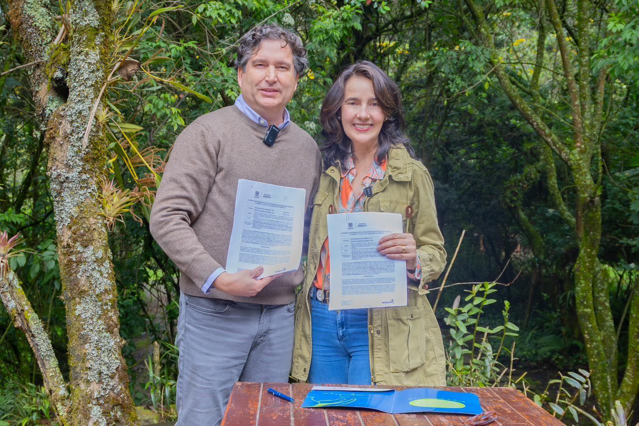 Foto: Hernando García, director del Instituto Alexander von Humboldt y Adriana Soto, secretaria de Ambiente de Bogotá _ SDA